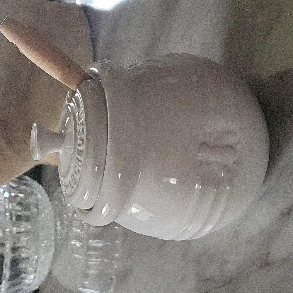 Le Creuset honey pot